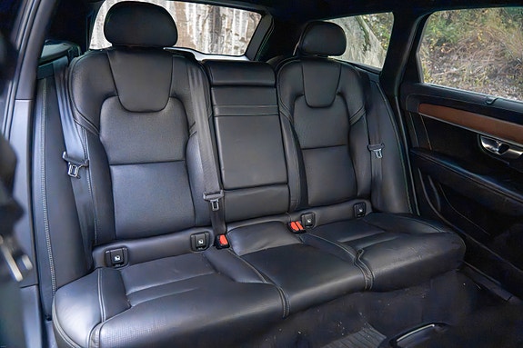 Volvo V90 18 of 30