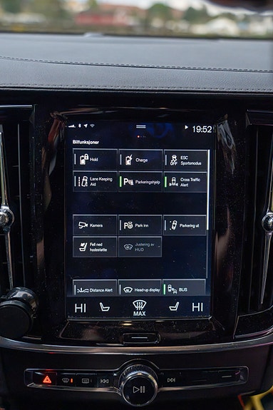 Volvo V90 24 of 30