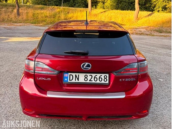 Lexus CT200h 5 of 13