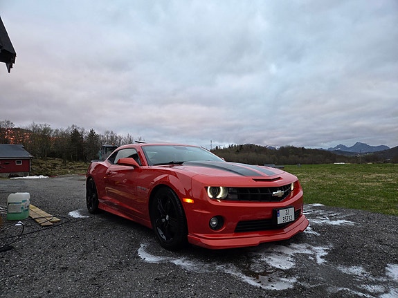 Chevrolet Camaro 16 of 21