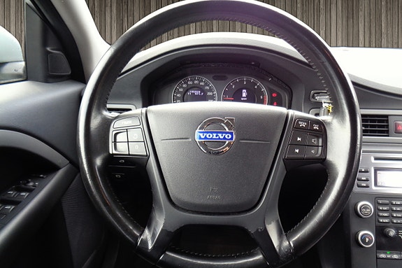 Volvo V70 17 of 30