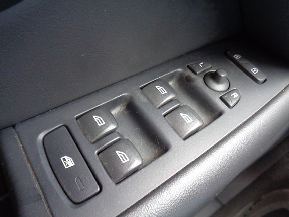 Volvo V70 19 of 30