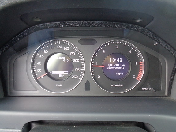 Volvo V70 20 of 30