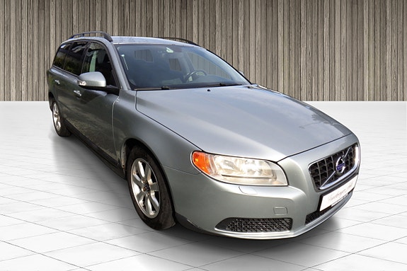 Volvo V70 7 of 30