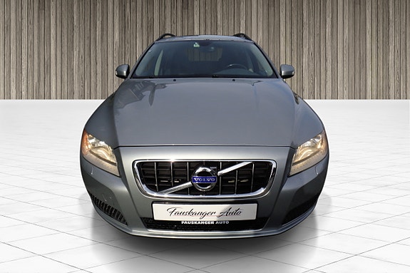 Volvo V70 8 of 30
