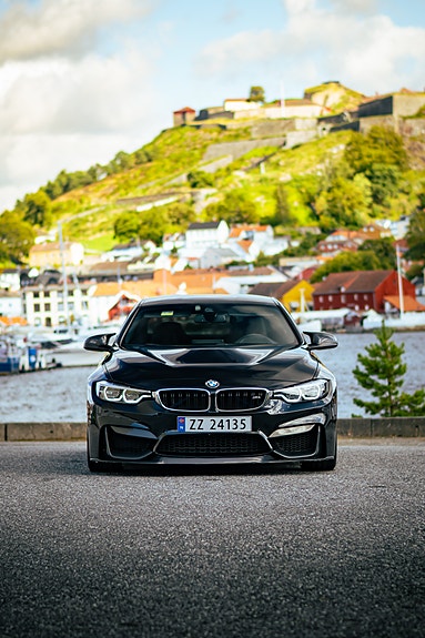 BMW M4 3 of 27