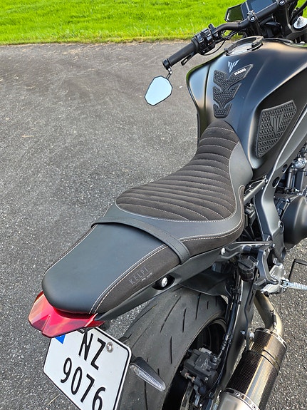 Yamaha MT-09 12 of 16