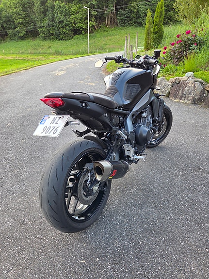 Yamaha MT-09 6 of 16