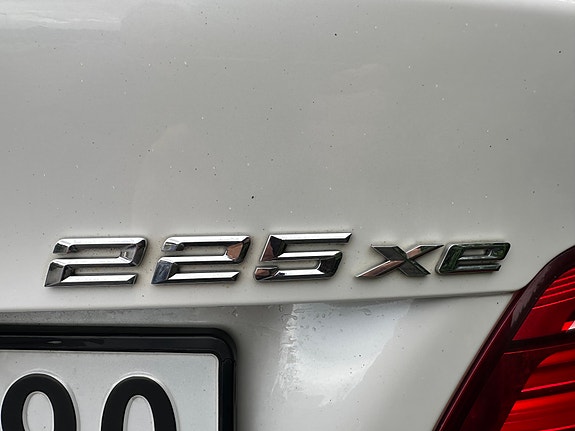 BMW 225xe 23 of 30