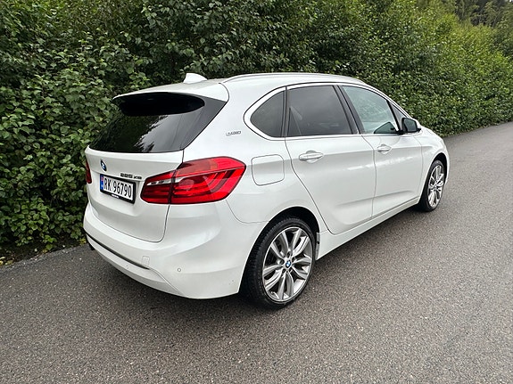 BMW 225xe 6 of 30