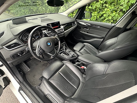 BMW 225xe 13 of 30