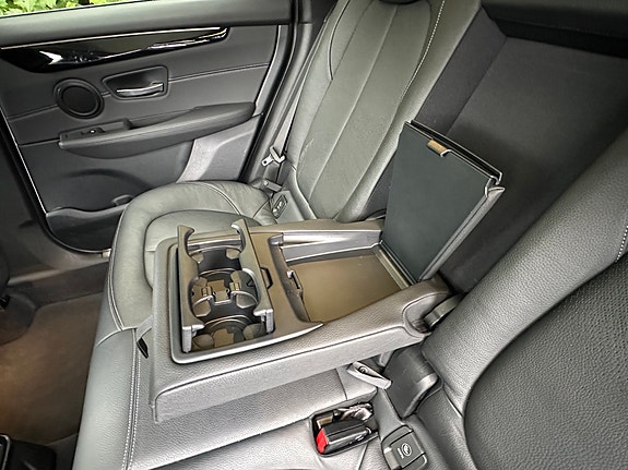 BMW 225xe 20 of 30