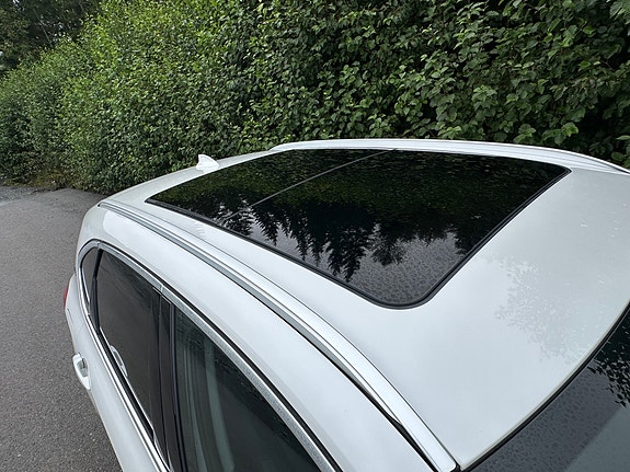 BMW 225xe 9 of 30