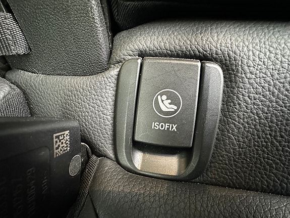 BMW 225xe 17 of 30
