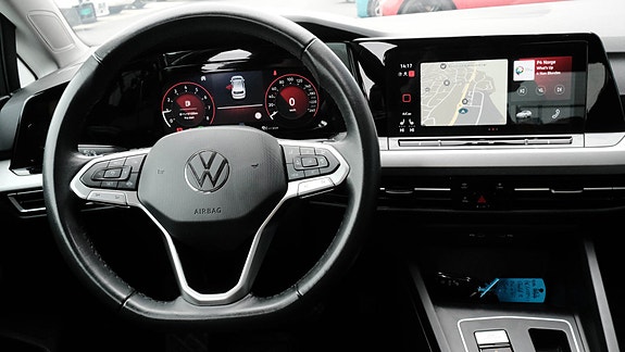 Volkswagen Golf VIII 13 of 28