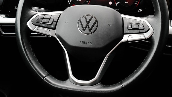 Volkswagen Golf VIII 14 of 28