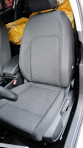 Volkswagen Golf VIII 18 of 28