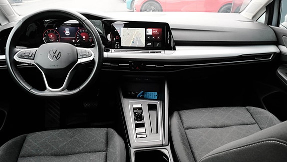 Volkswagen Golf VIII 12 of 28