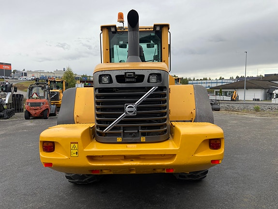 Volvo L120F 8 of 12