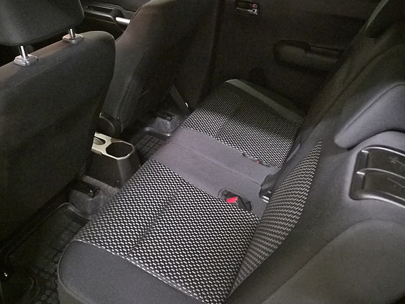 Suzuki Ignis 19 of 22