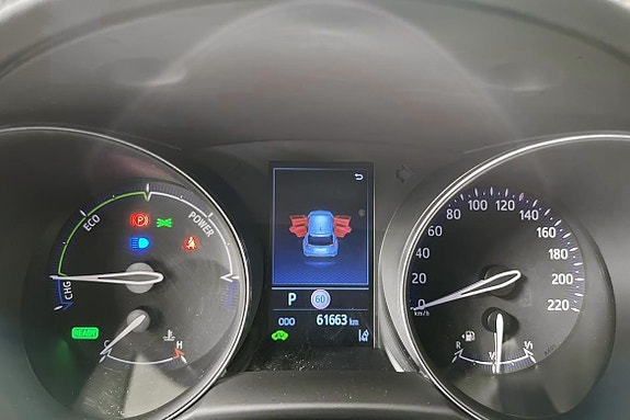 Toyota C-HR 7 of 26