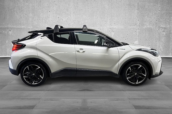 Toyota C-HR 20 of 26