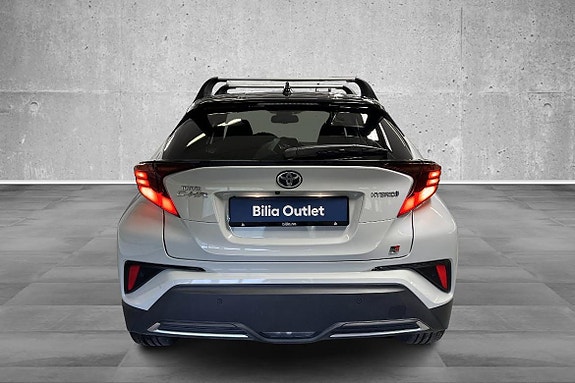 Toyota C-HR 17 of 26