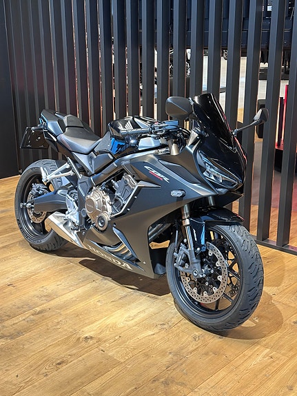 Honda CBR650R 4 of 7