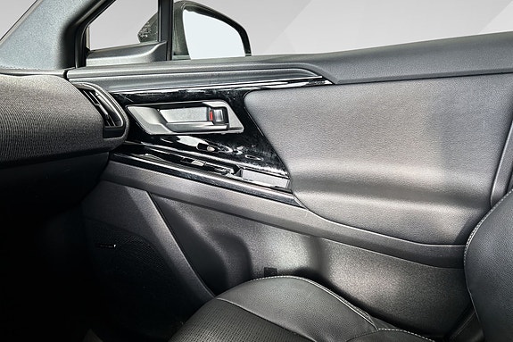 Subaru Solterra 15 of 19