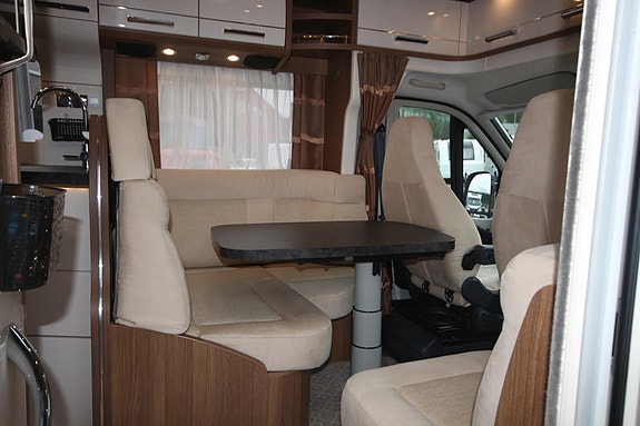 Carthago C-Tourer T 144QB *SEPTEMER KAMPANJE* **SE PRIS** LAV KM / NYLIG UTFØRT SERVICE ++ 27 of 30