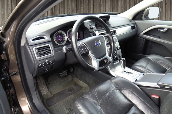 Volvo XC70 12 of 30