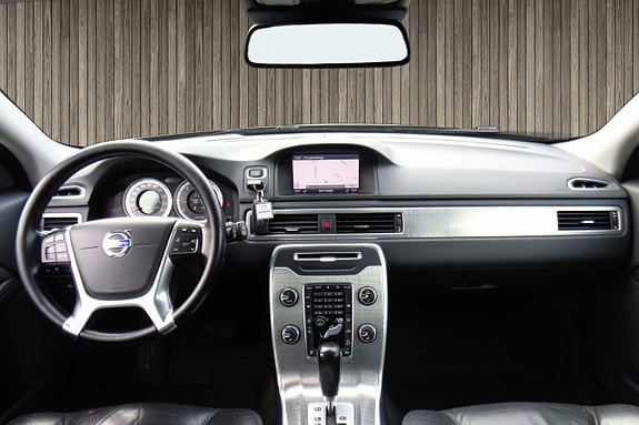 Volvo XC70 19 of 30