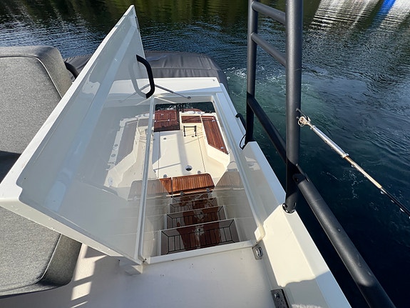 Targa 37+ , Black line, dør akter, DPI, skipsreg 26 of 30