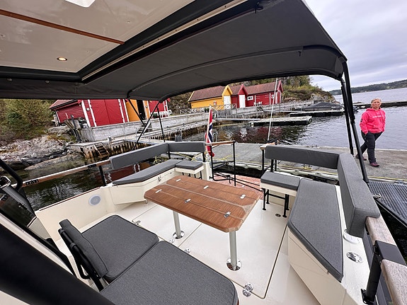 Targa 37+ , Black line, dør akter, DPI, skipsreg 17 of 30