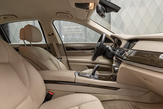 BMW 730d 25 of 25