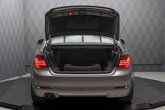 BMW 730d 10 of 25