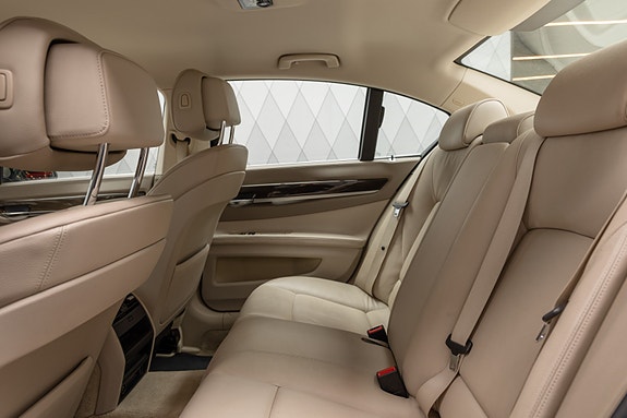 BMW 730d 23 of 25