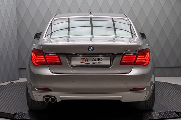 BMW 730d 6 of 25
