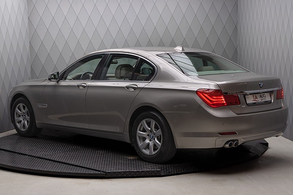 BMW 730d 8 of 25