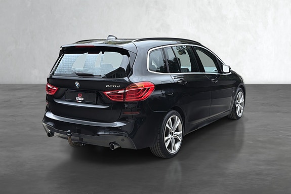 BMW 220d 4 of 16