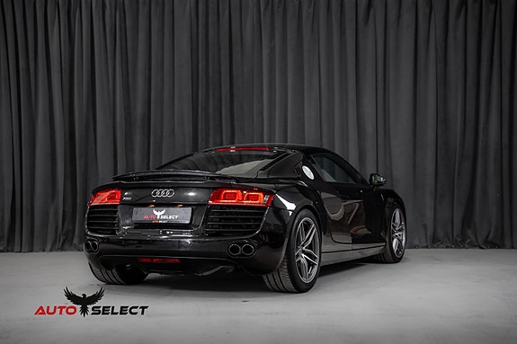 Audi R8 12 of 30