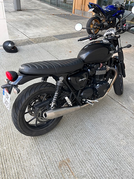Triumph Street Twin 6 of 15