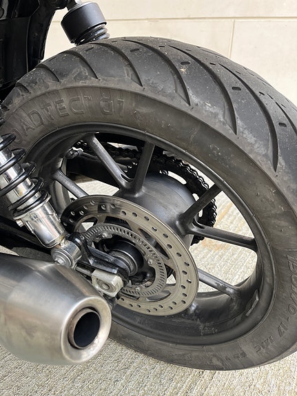 Triumph Street Twin 8 of 15