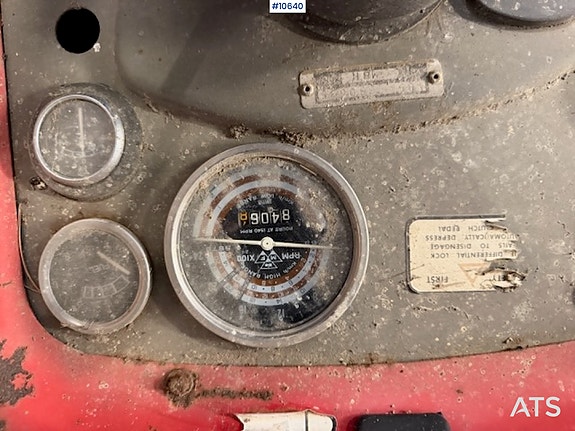Massey Ferguson 185 2x4 traktor 21 of 28