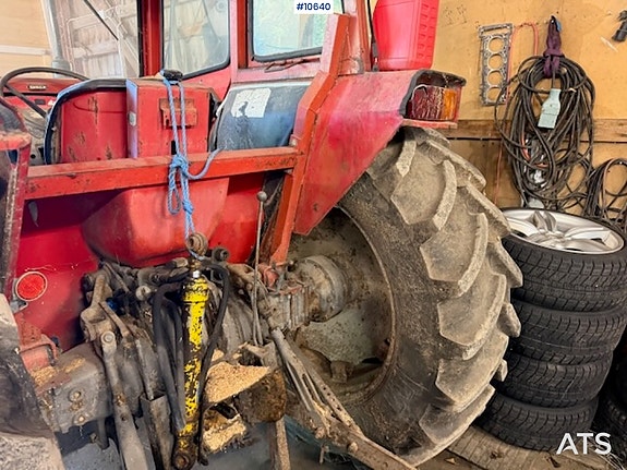Massey Ferguson 185 2x4 traktor 17 of 28