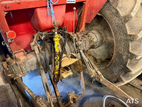 Massey Ferguson 185 2x4 traktor 16 of 28