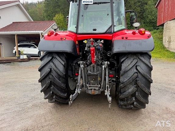 Massey Ferguson 2019 6714S 4X4 Traktor med frontlaster med 3.funksjon 18 of 30