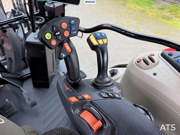 Massey Ferguson 2019 6714S 4X4 Traktor med frontlaster med 3.funksjon 28 of 30