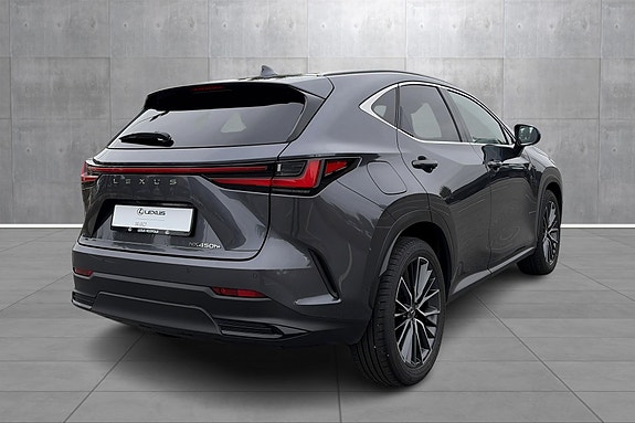 Lexus NX450h 7 of 26