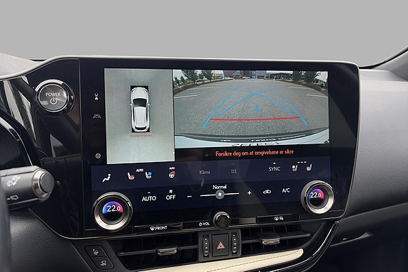 Lexus NX450h 13 of 26